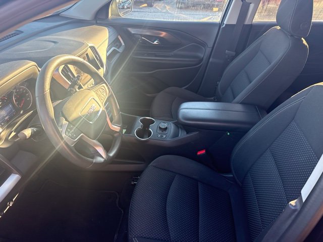 Used 2024 GMC Terrain SLE w/ Driver Convenience Package AWD/4WD image 5