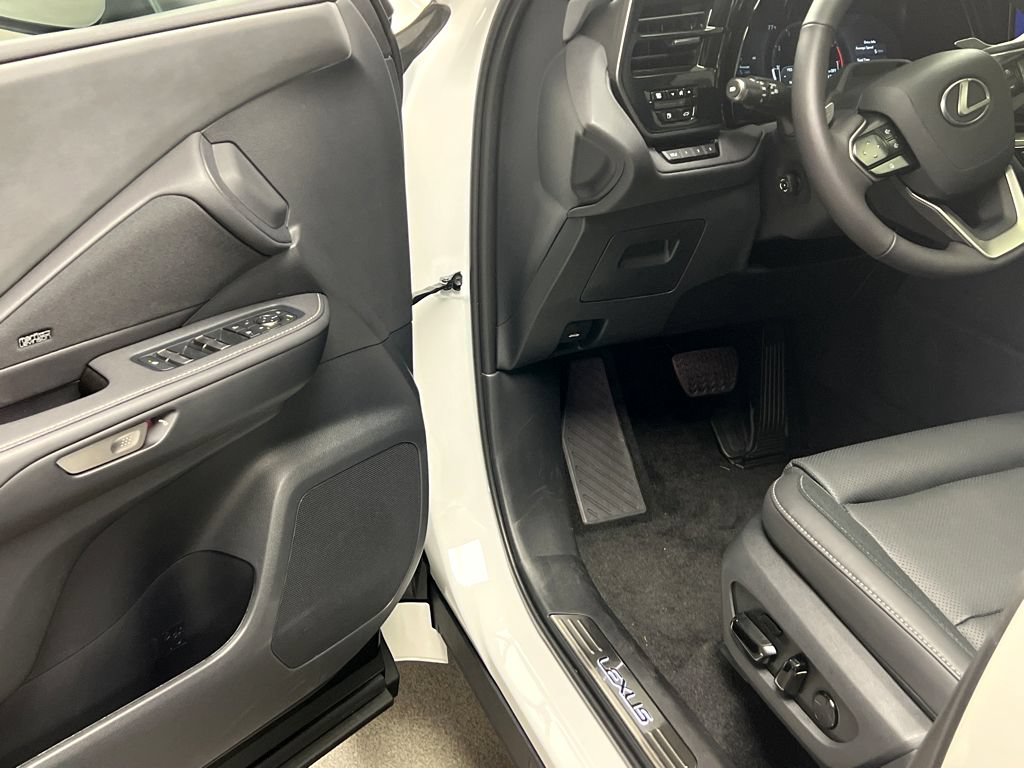 New 2026 Lexus TX 350 AWD image 8