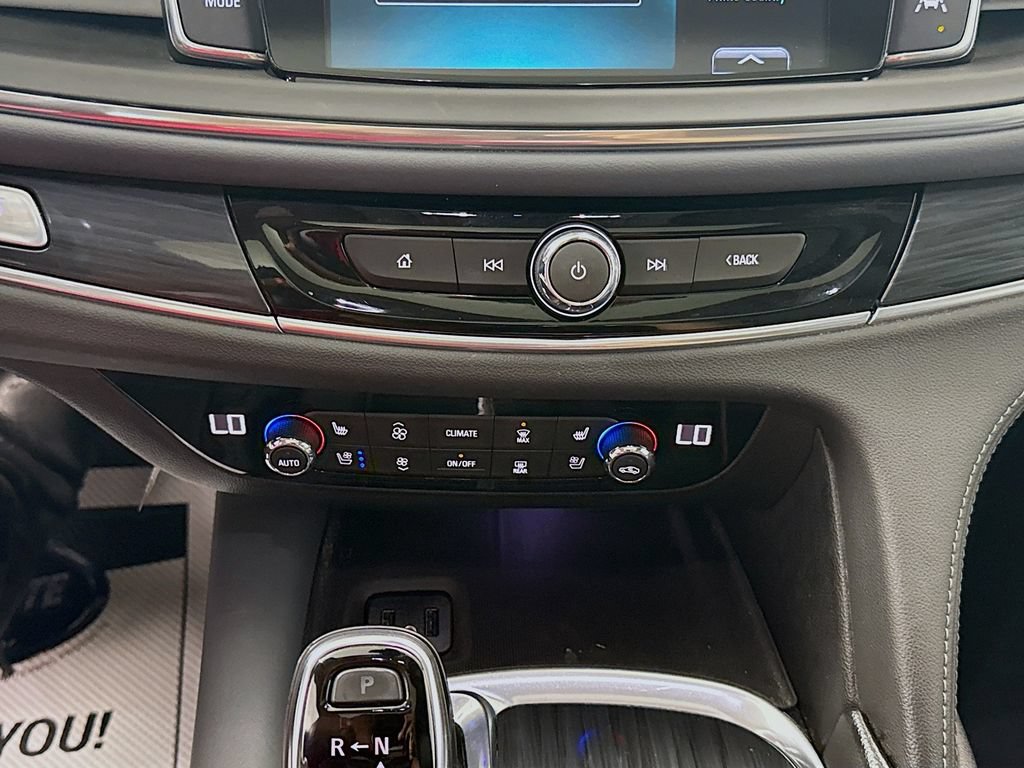 Used 2019 Buick Enclave Premium w/ Experience Buick Package FWD image 15