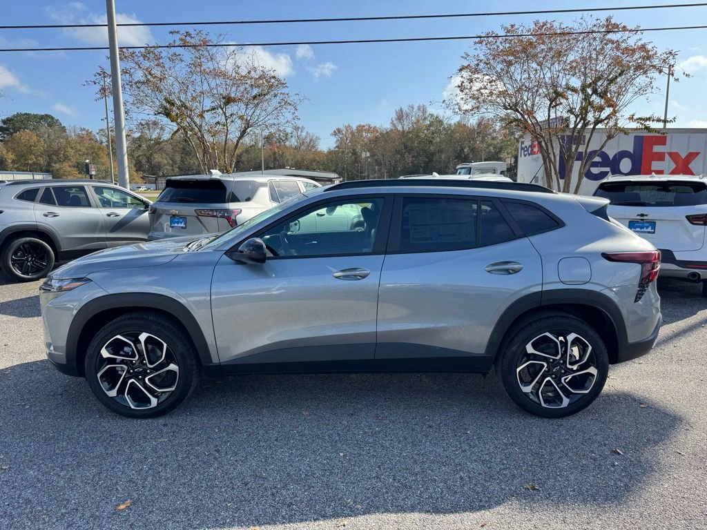 New 2026 Chevrolet Trax RS w/ Sunroof Package image 4