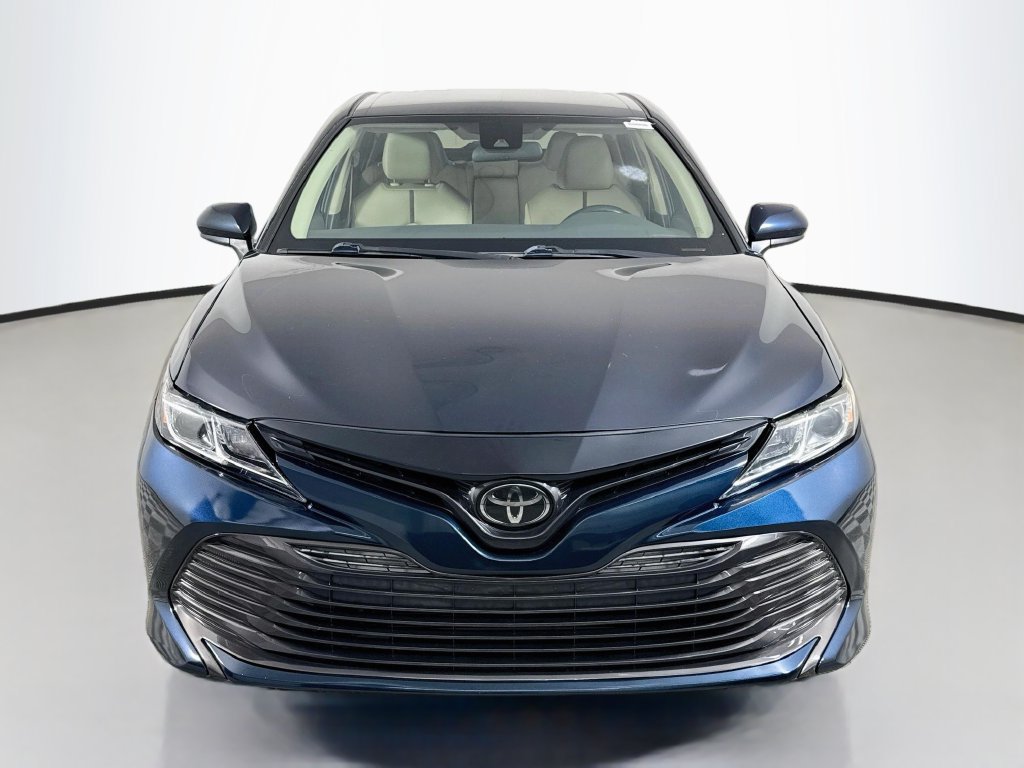 Used 2019 Toyota Camry LE FWD image 2