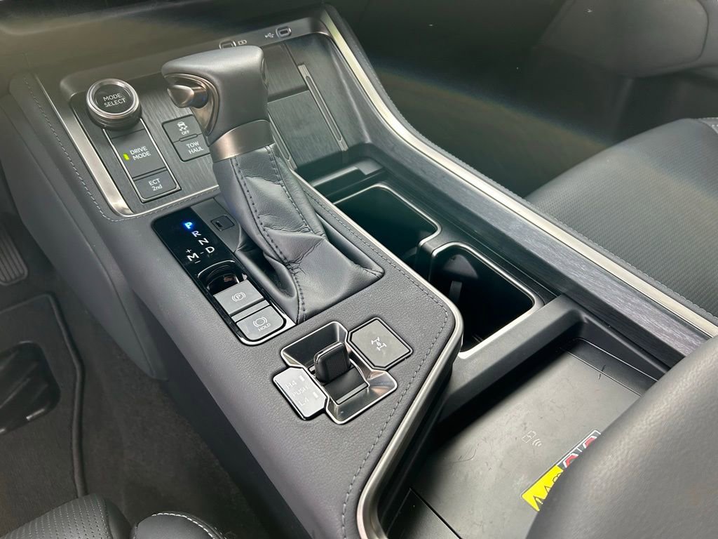 Used 2025 Lexus GX 550 image 17