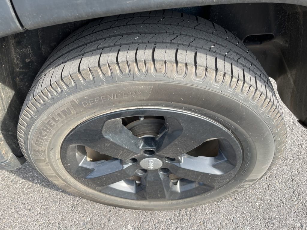 Used 2020 Jeep Compass Latitude image 9