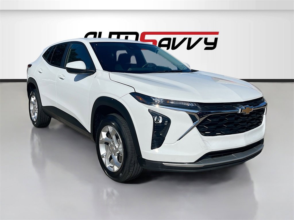 Used 2024 Chevrolet Trax LS w/ LS Convenience Package