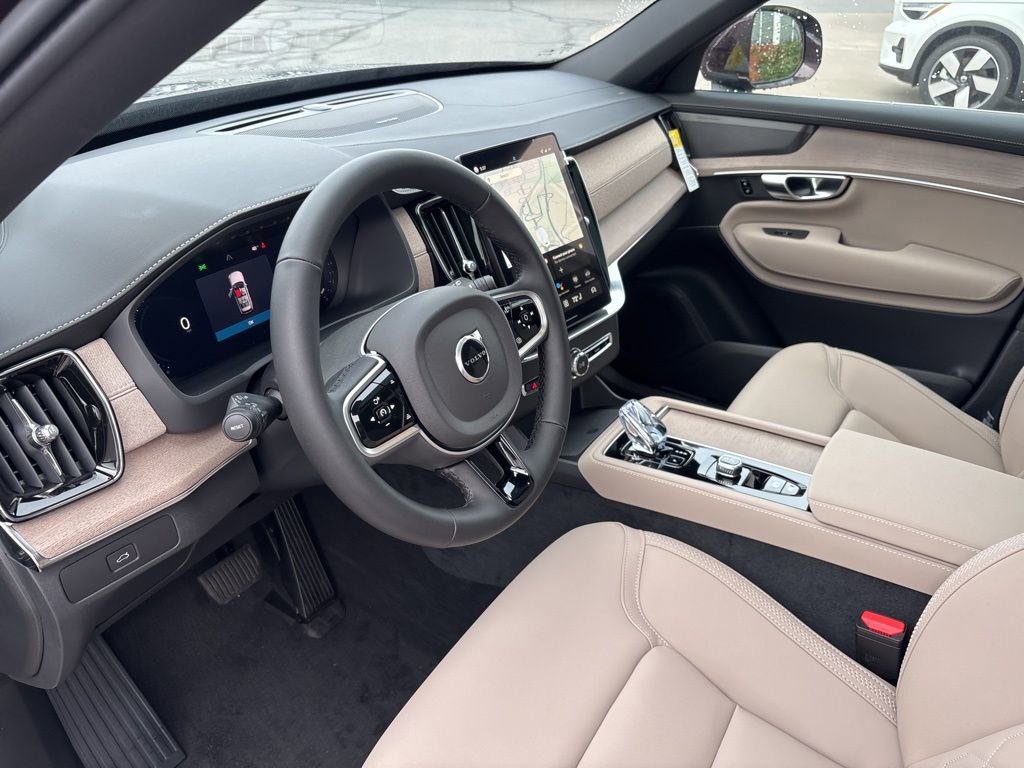 New 2026 Volvo XC90 B6 Plus w/ Protection Package Premier image 20