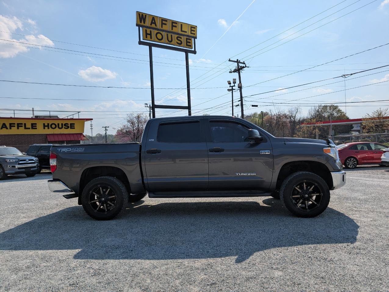 Used 2015 Toyota Tundra SR5 w/ TRD Off Road Package image 5