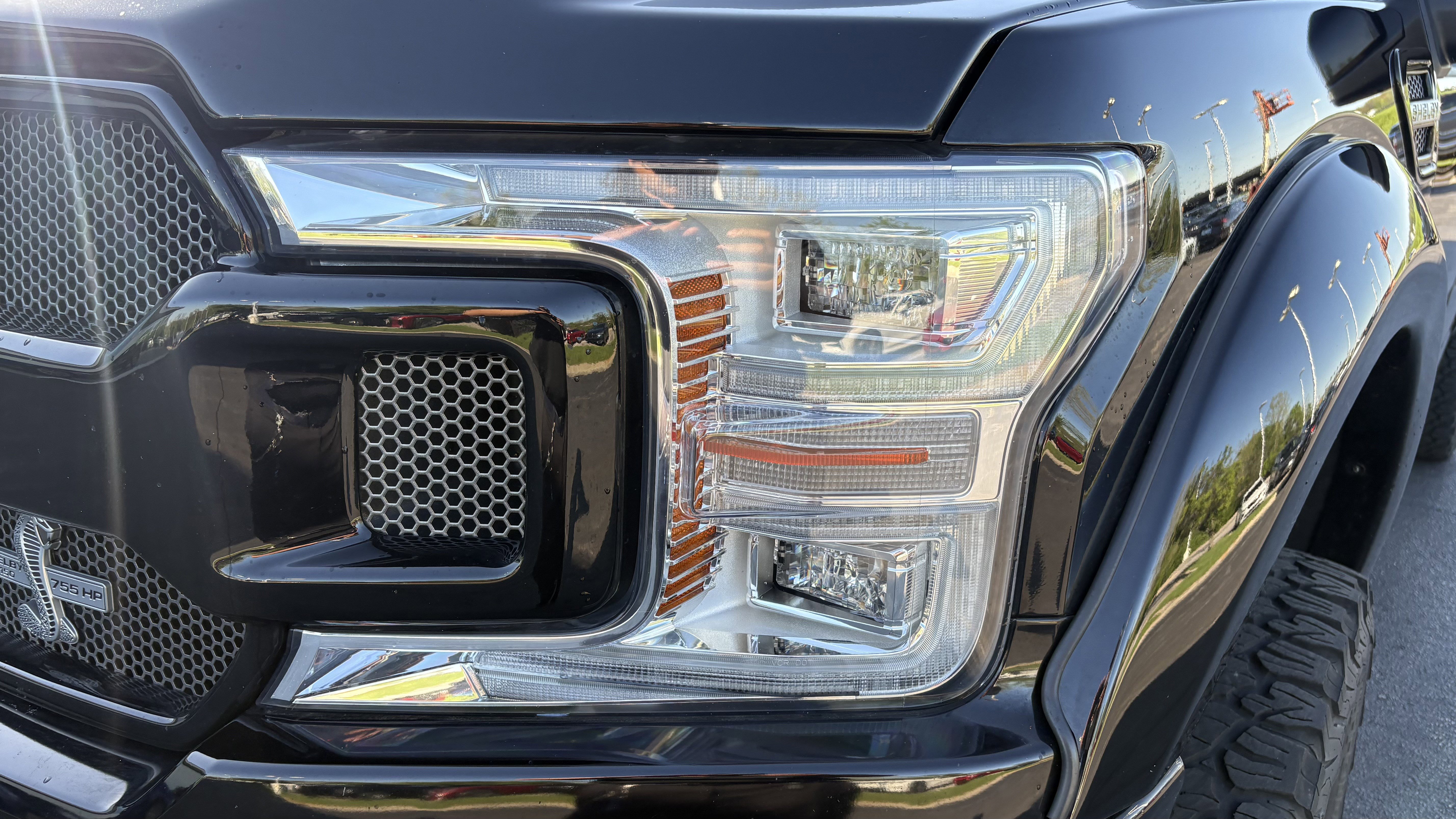 Used 2019 Ford F150 Lariat w/ Equipment Group 502A Luxury image 6