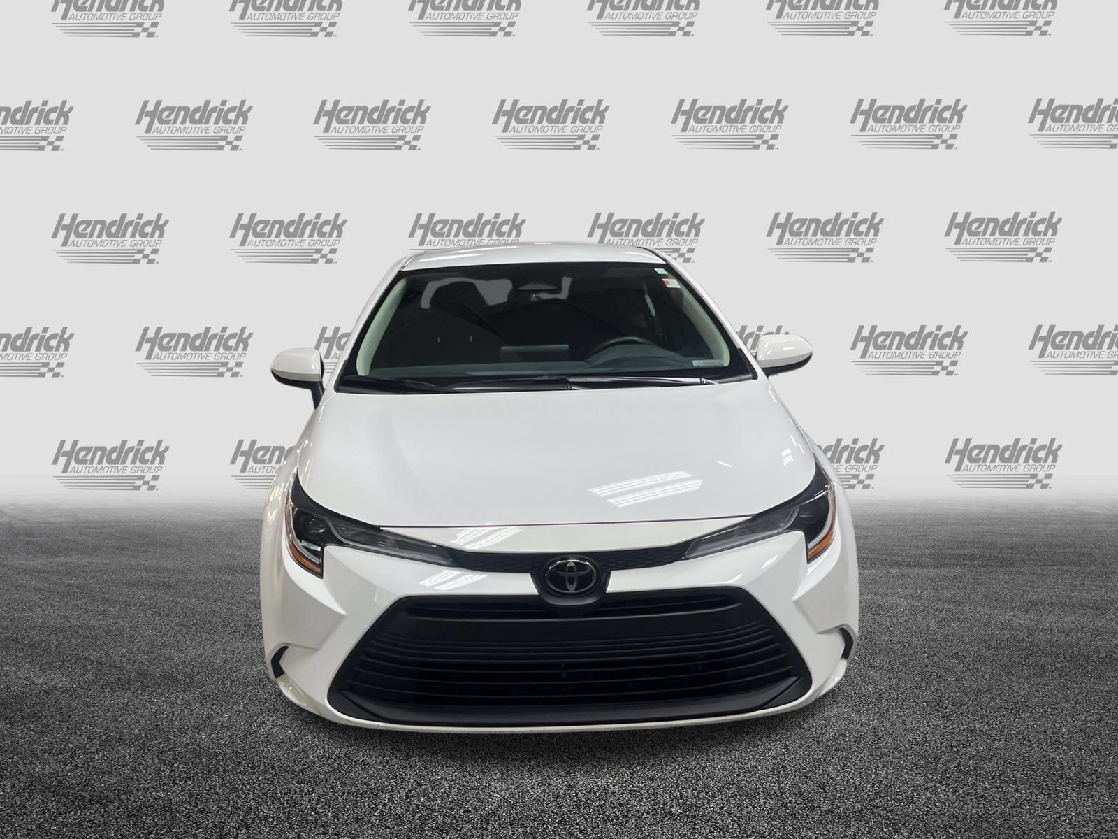 Used 2023 Toyota Corolla LE FWD image 3