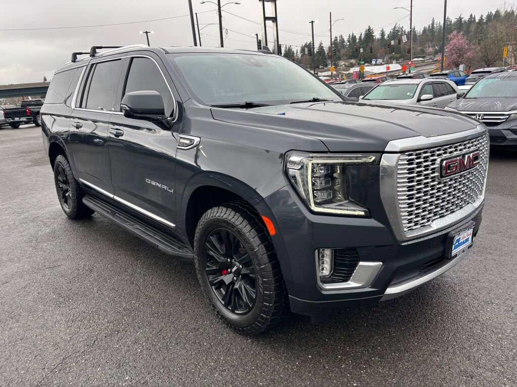 Used 2022 GMC Yukon XL Denali image 3