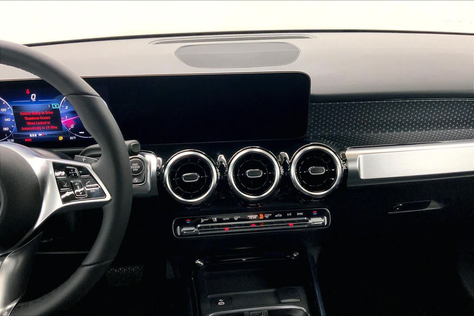 Used 2026 Mercedes-Benz GLB 250 image 24