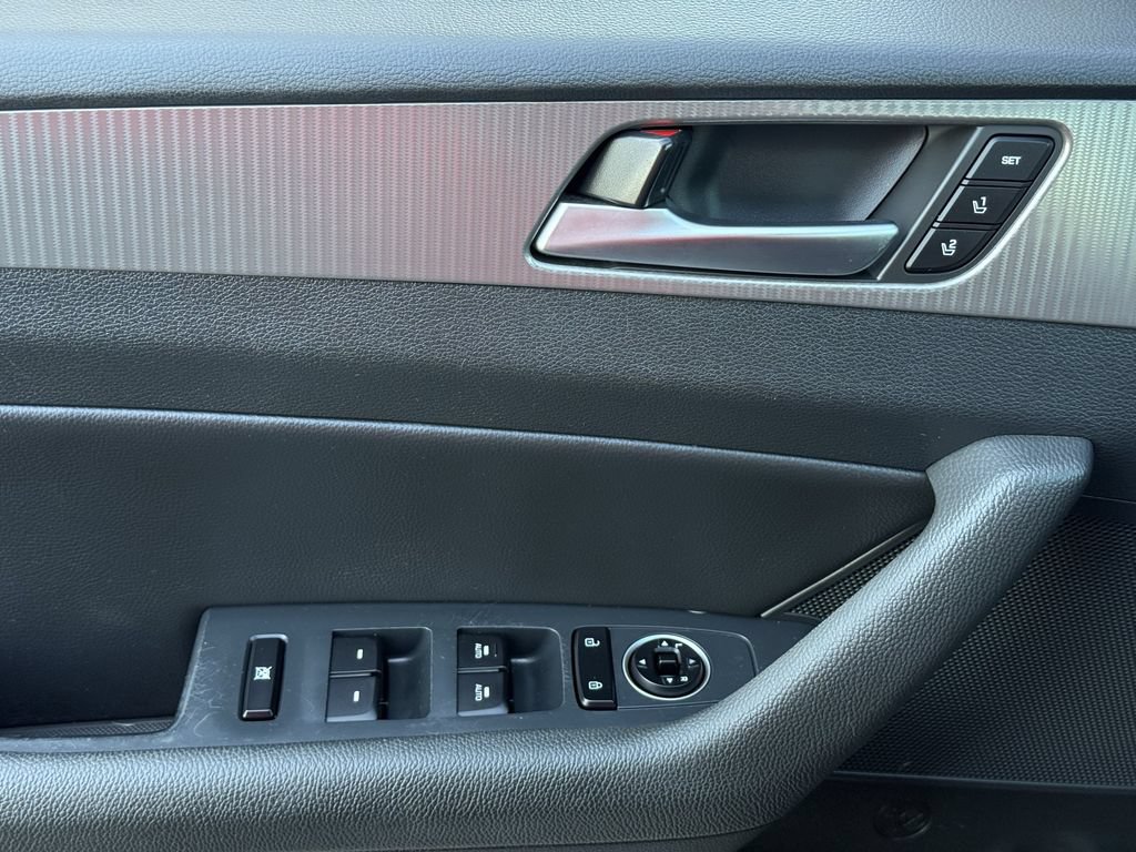 Used 2018 Hyundai Sonata Limited FWD image 24