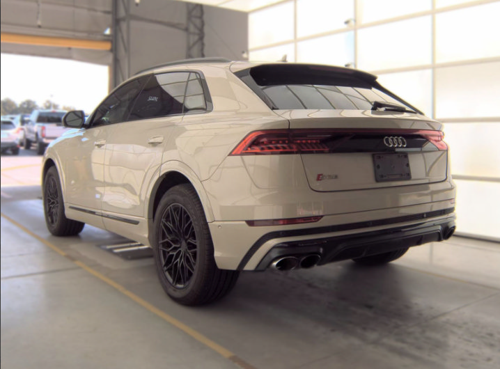 Used 2021 Audi SQ8 Prestige AWD/4WD image 7