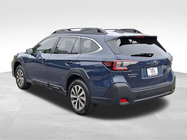 Used 2025 Subaru Outback Premium AWD/4WD image 4