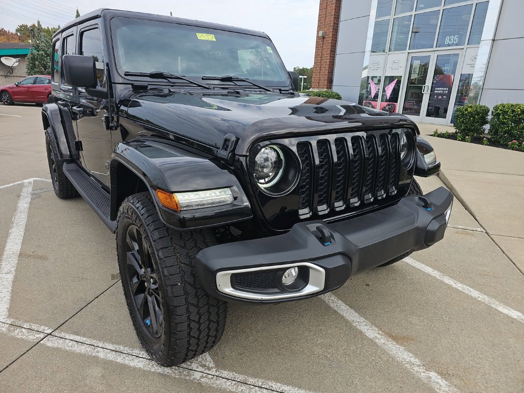 Certified 2023 Jeep Wrangler Unlimited Sahara w/ Cold Weather Group AWD/4WD image 6