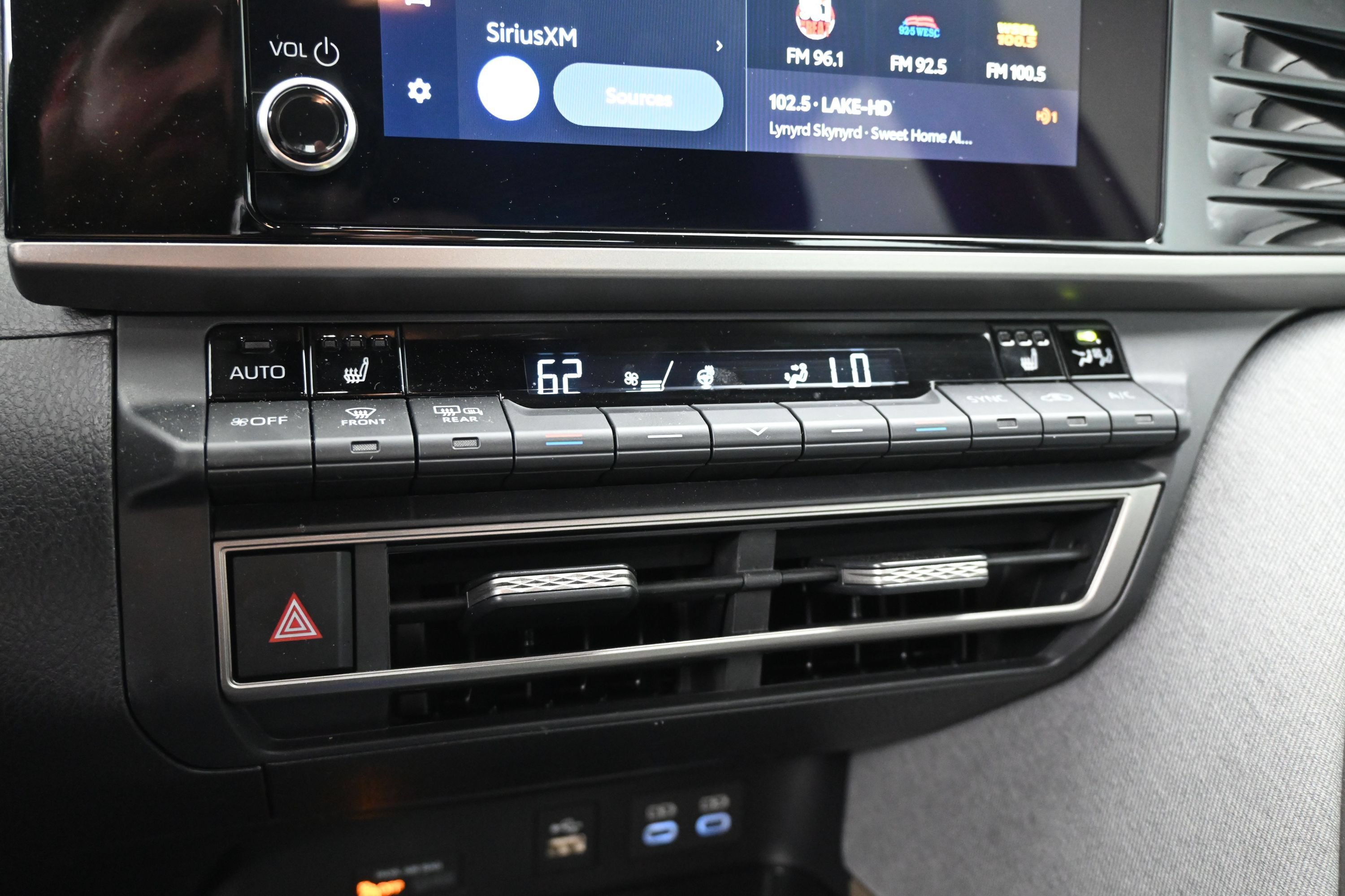 Certified 2025 Toyota Camry LE w/ Convenience Package FWD image 30
