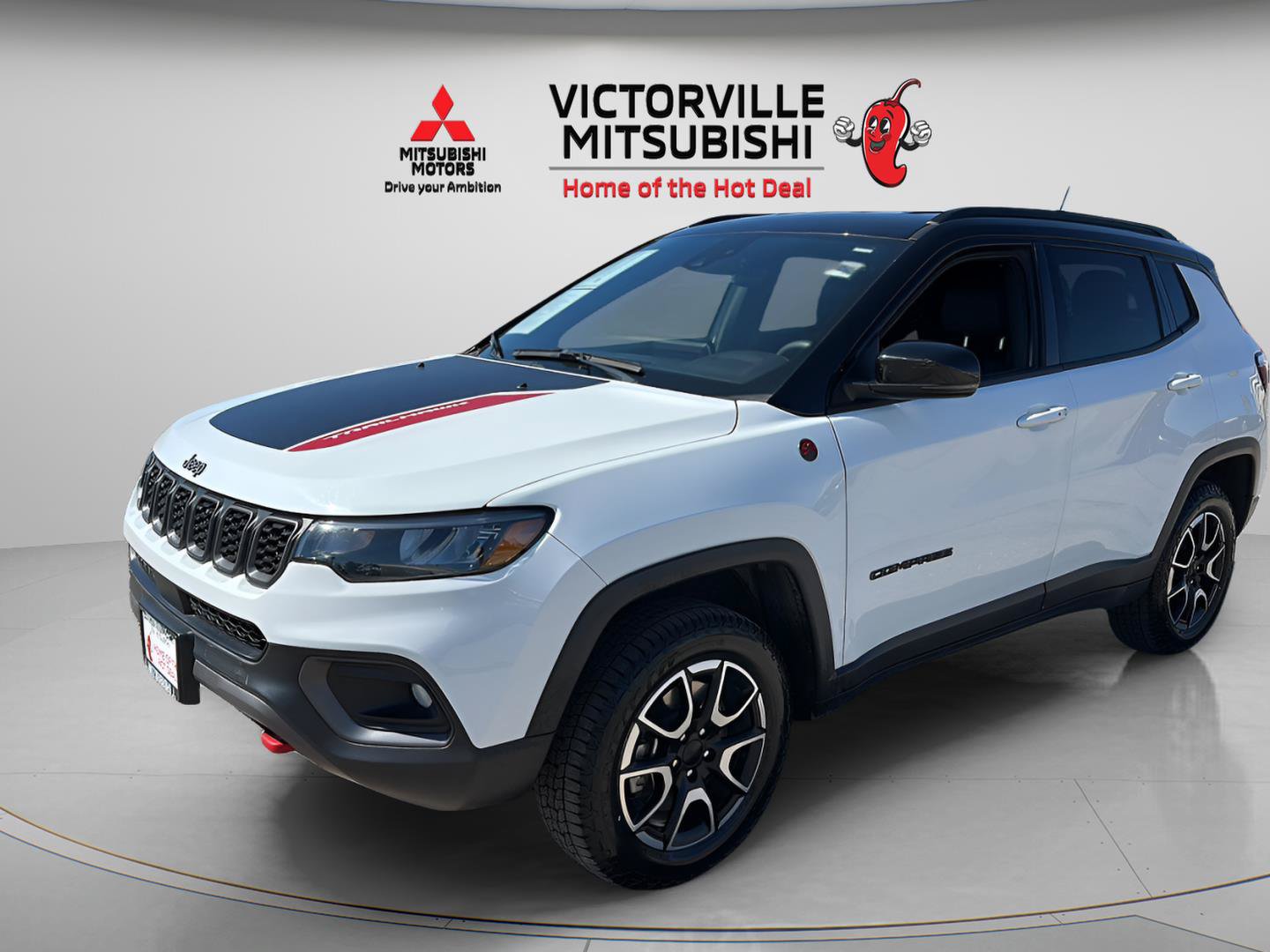 Used 2024 Jeep Compass Trailhawk AWD/4WD image 5