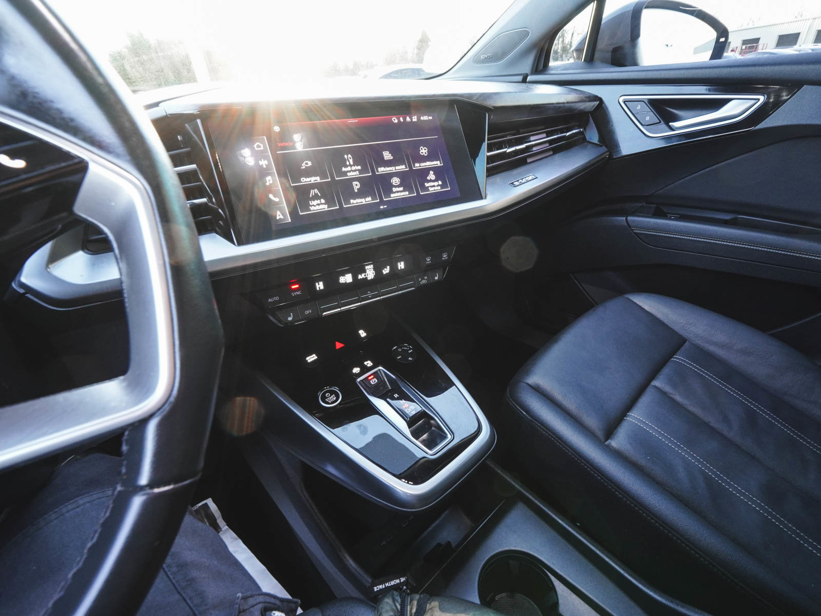 Used 2022 Audi Q4 e-tron Premium Plus image 17