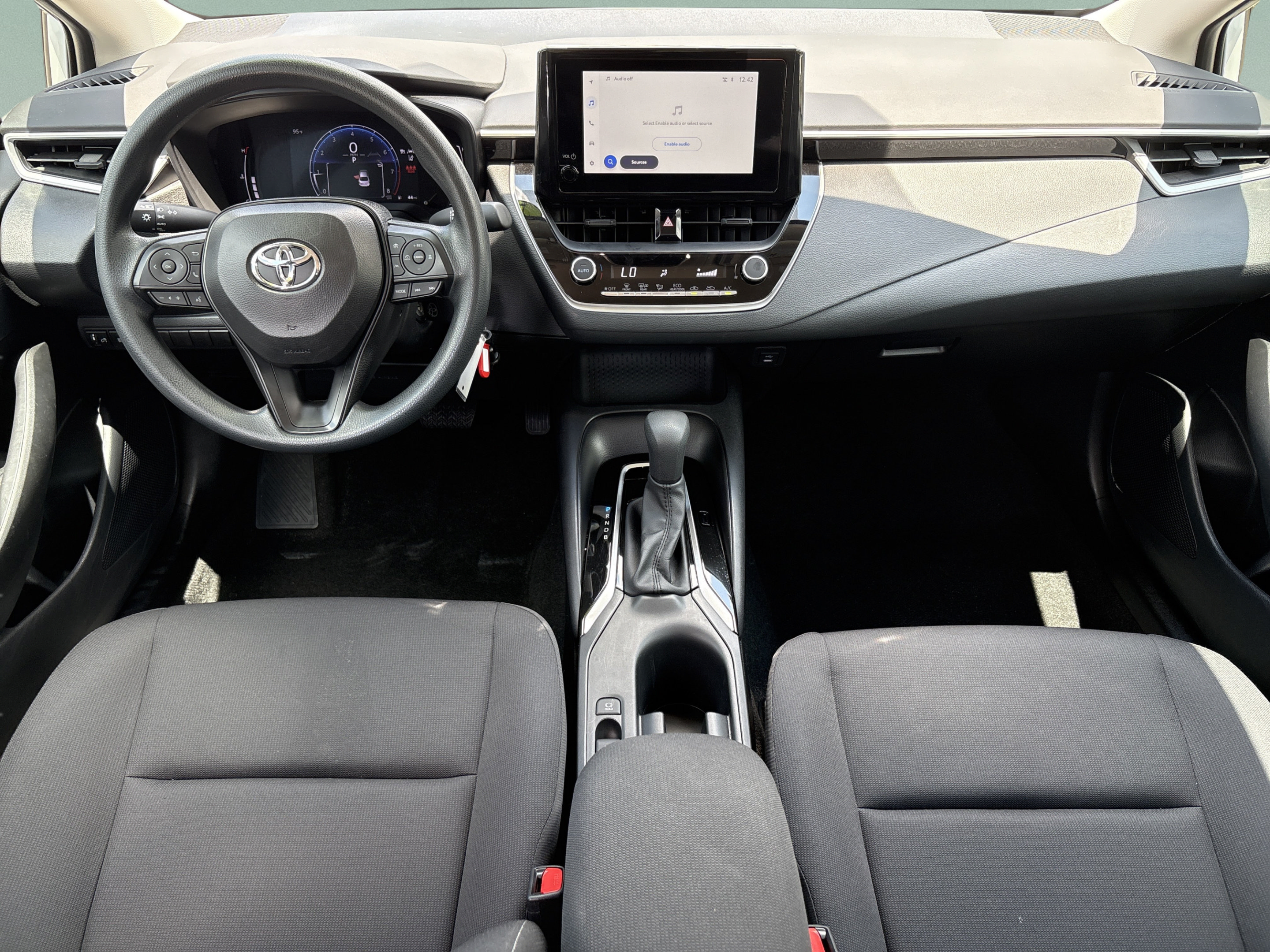 Used 2026 Toyota Corolla LE FWD image 10
