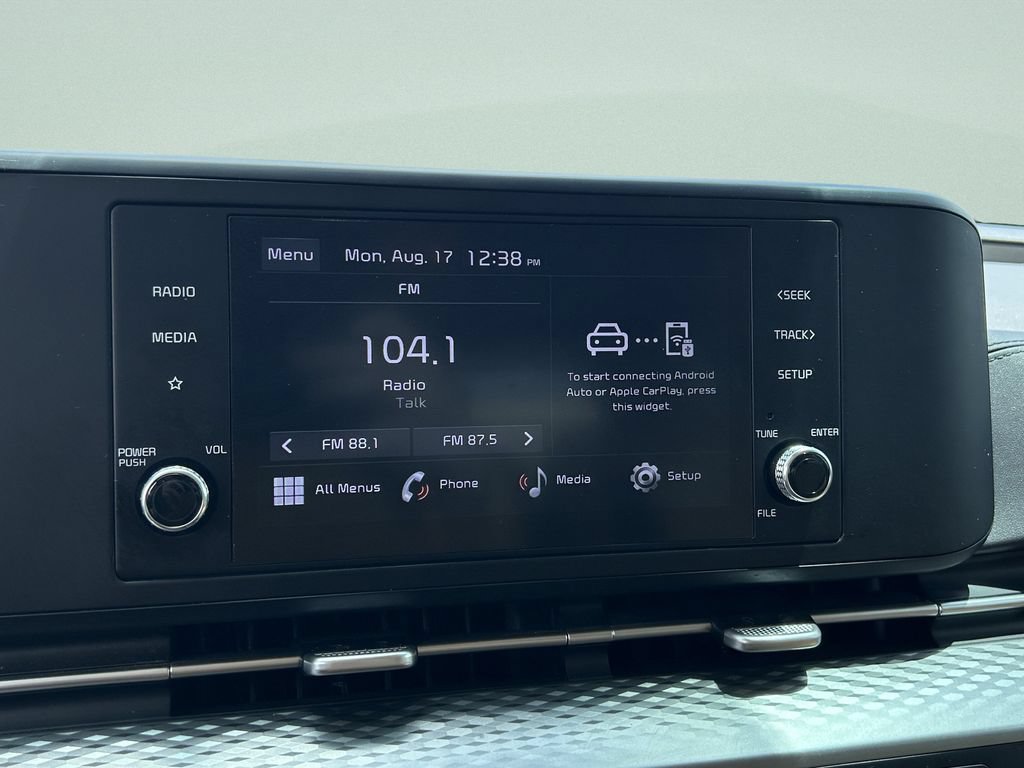 Used 2024 Kia Carnival LX FWD image 25