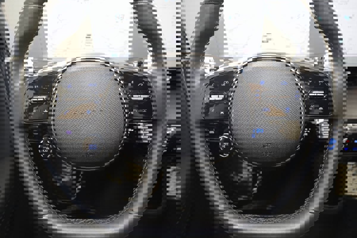 Used 2024 Hyundai Ioniq 5 SEL image 39