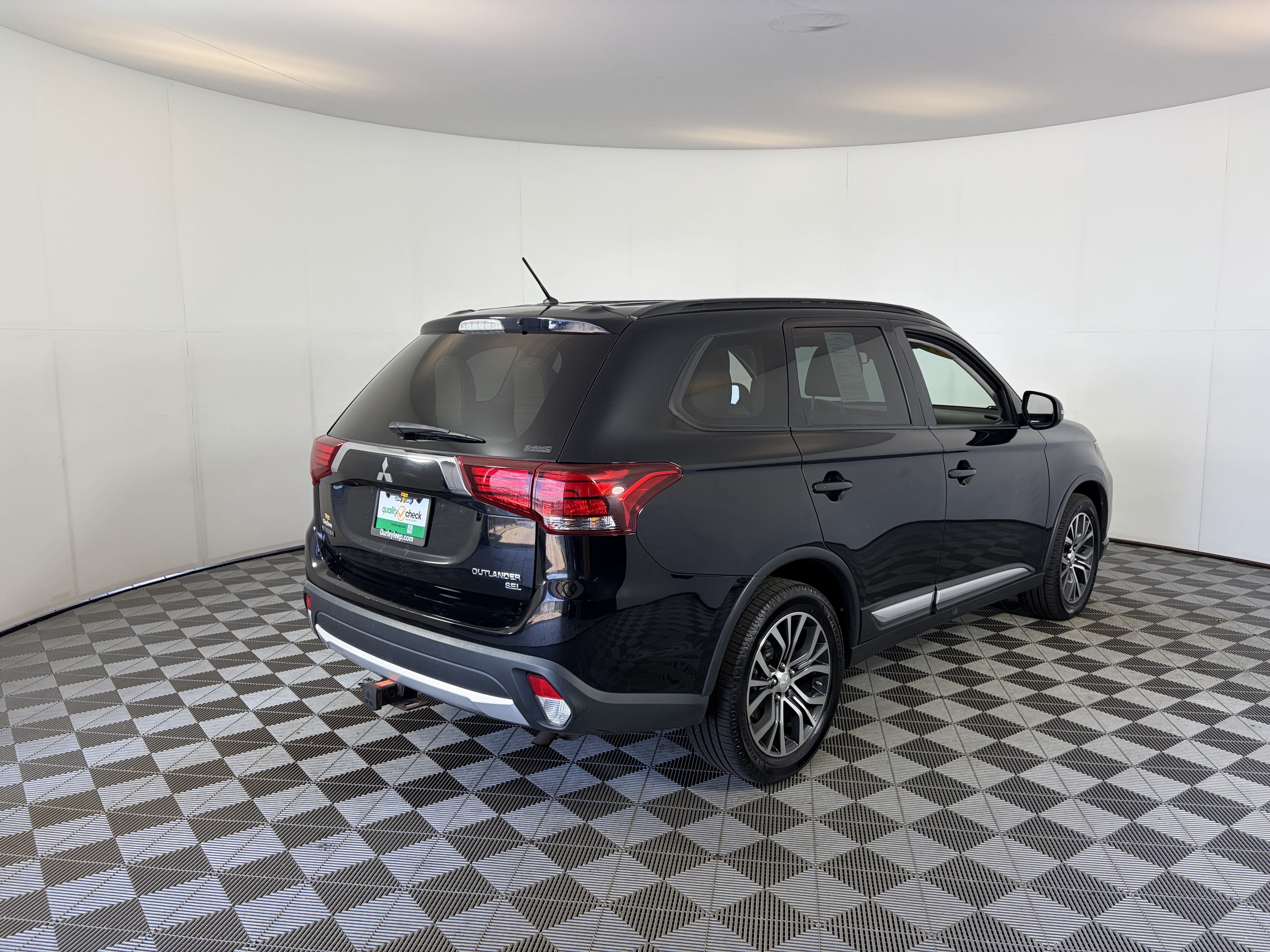 Used 2016 Mitsubishi Outlander SEL AWD/4WD image 11