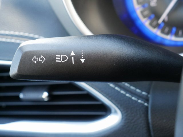 Used 2023 Chrysler Pacifica Limited w/ S Appearance Package image 29