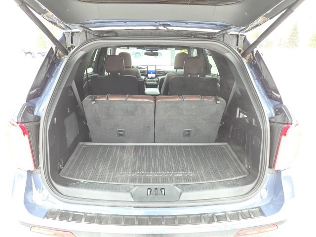 Used 2021 Ford Explorer Platinum w/ Equipment Group 601A image 22