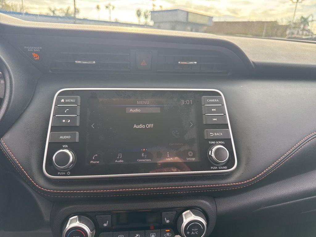 Used 2019 Nissan Kicks SR w/ SR Premium Package image 10