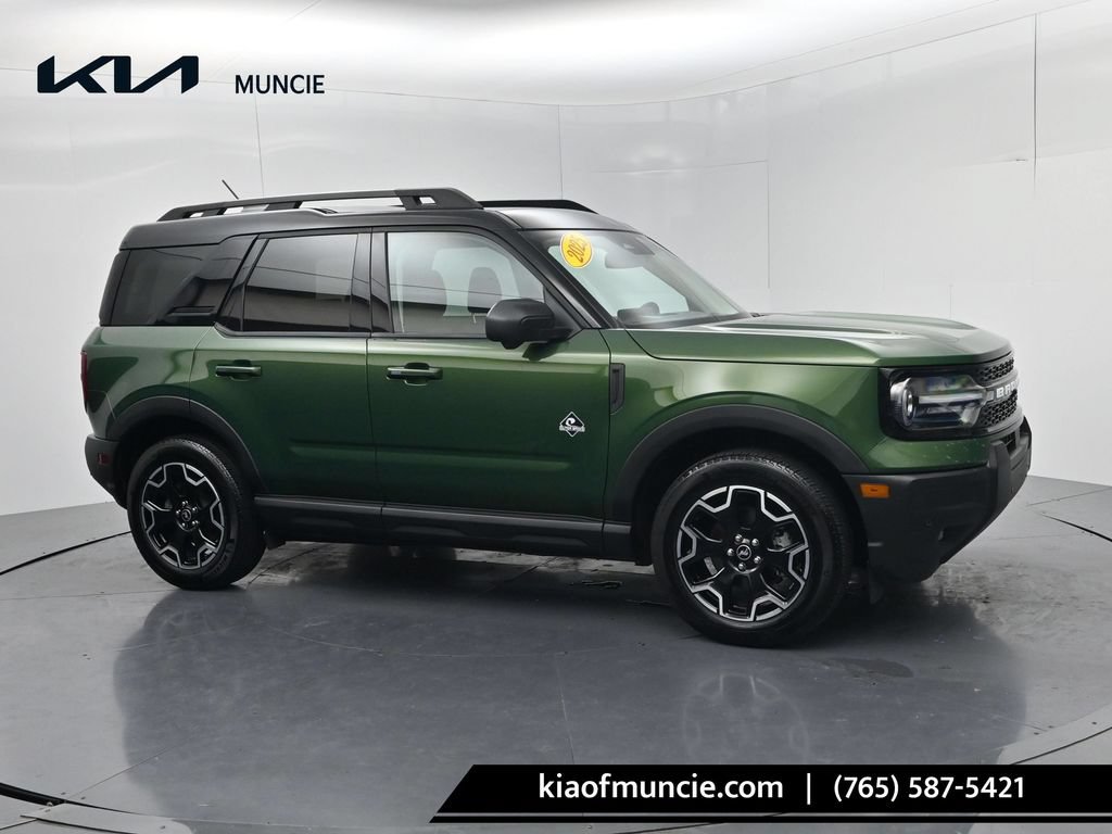 Used 2025 Ford Bronco Sport Outer Banks w/ Outer Banks Tech Package+ AWD/4WD image 1