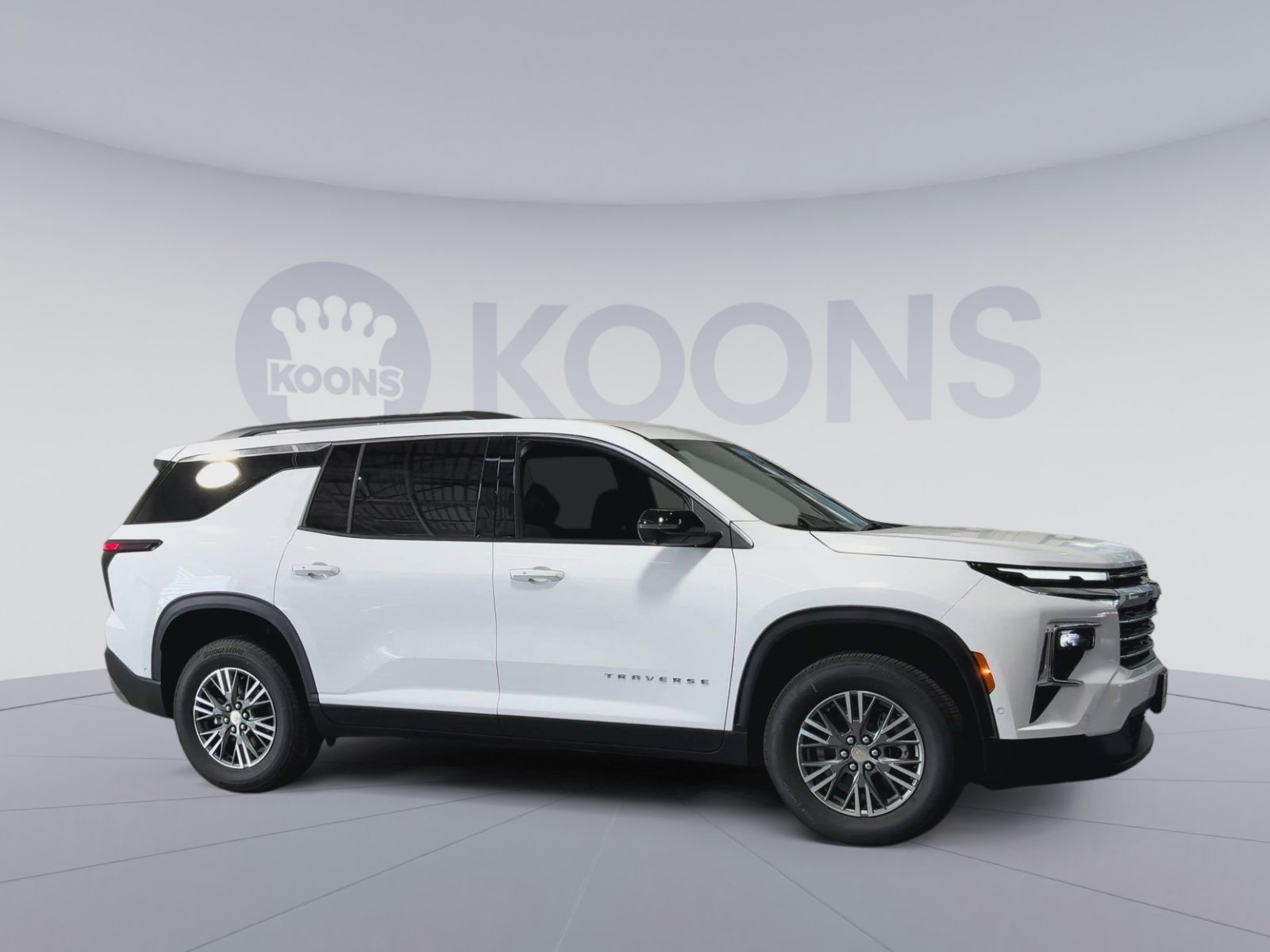 New 2026 Chevrolet Traverse LT w/ Enhanced Driving Package image 2