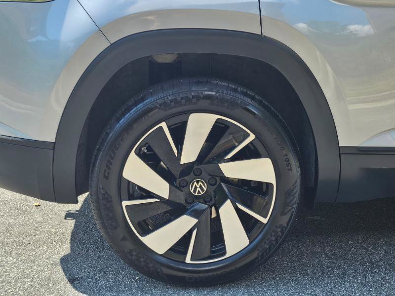Used 2024 Volkswagen Atlas Cross Sport SE AWD/4WD image 15