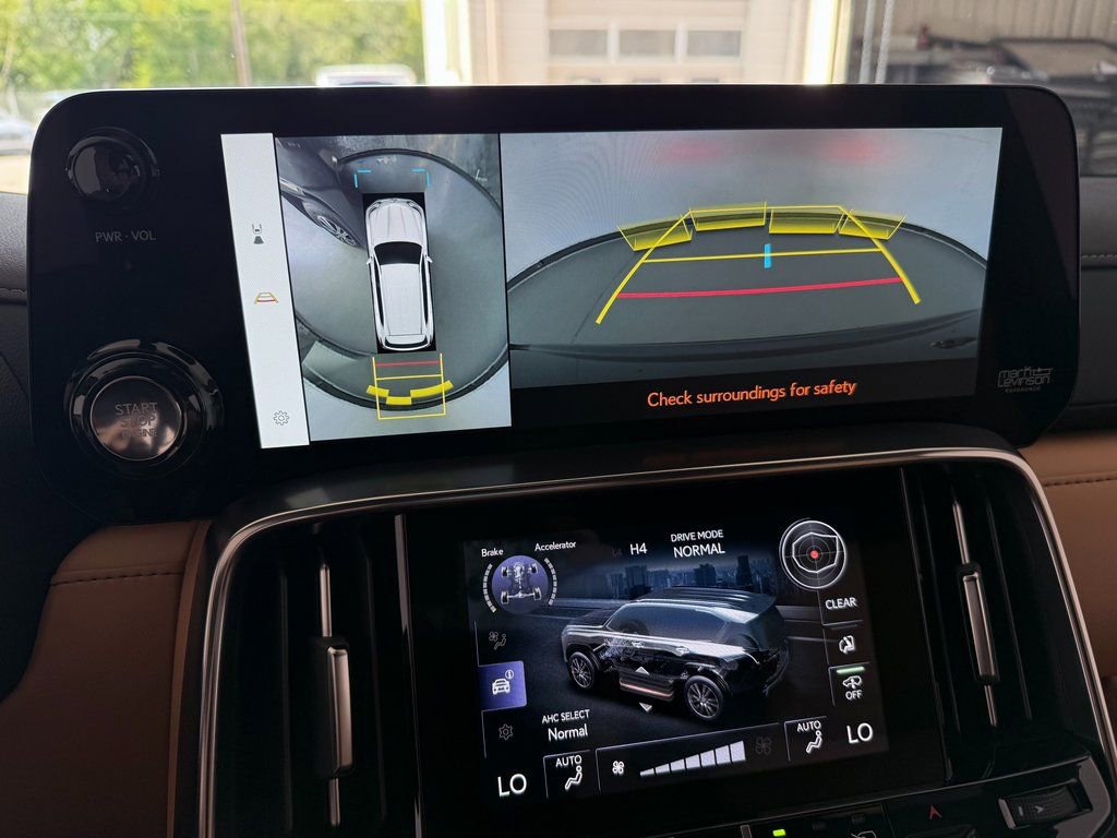 Used 2026 Lexus LX 600 4WD w/ Appearance Package image 15