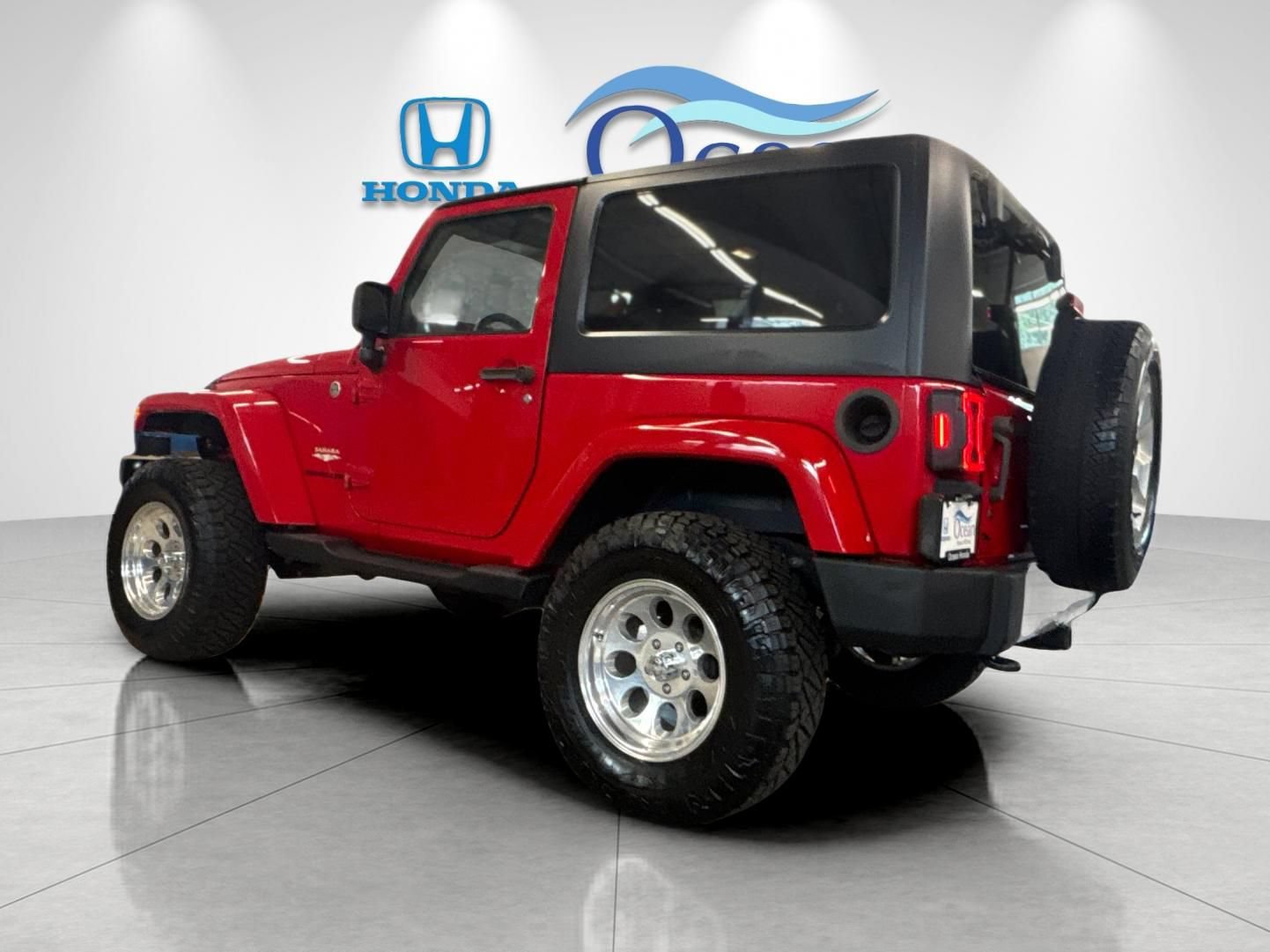 Used 2014 Jeep Wrangler Sahara w/ Dual Top Group AWD/4WD image 5