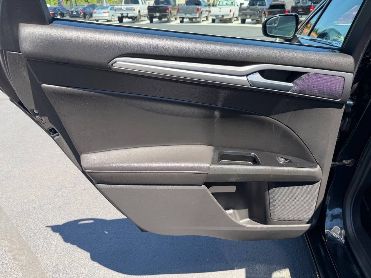 Used 2014 Ford Fusion Titanium FWD image 15