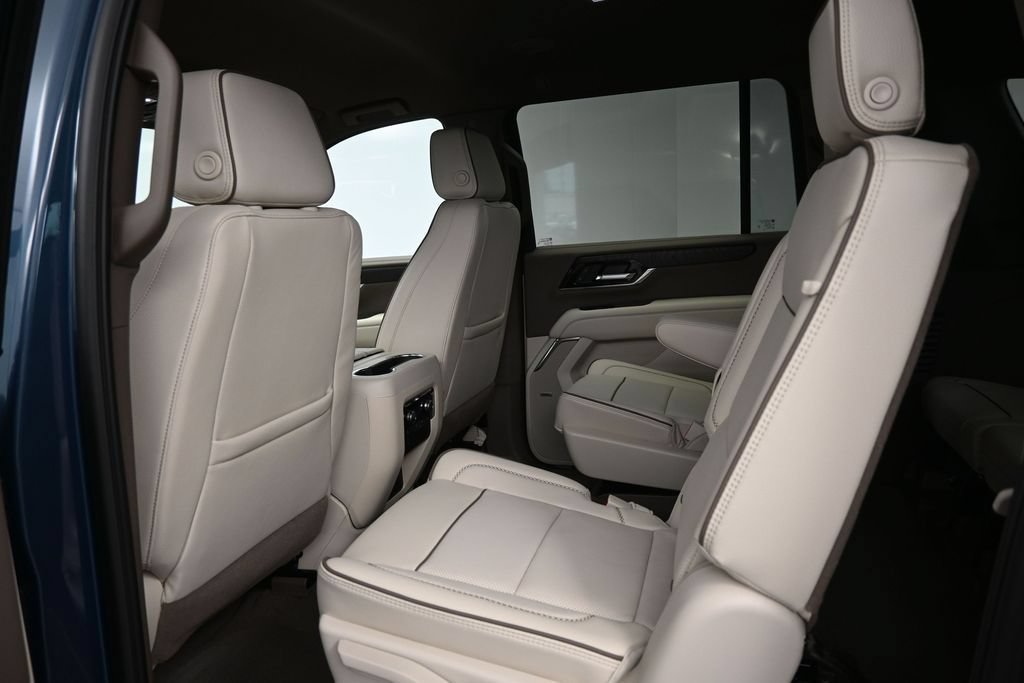 New 2026 GMC Yukon XL Denali w/ LPO, Floor Liner Package AWD/4WD image 18
