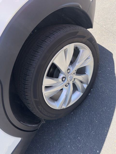 Used 2024 Buick Encore GX Preferred FWD image 3