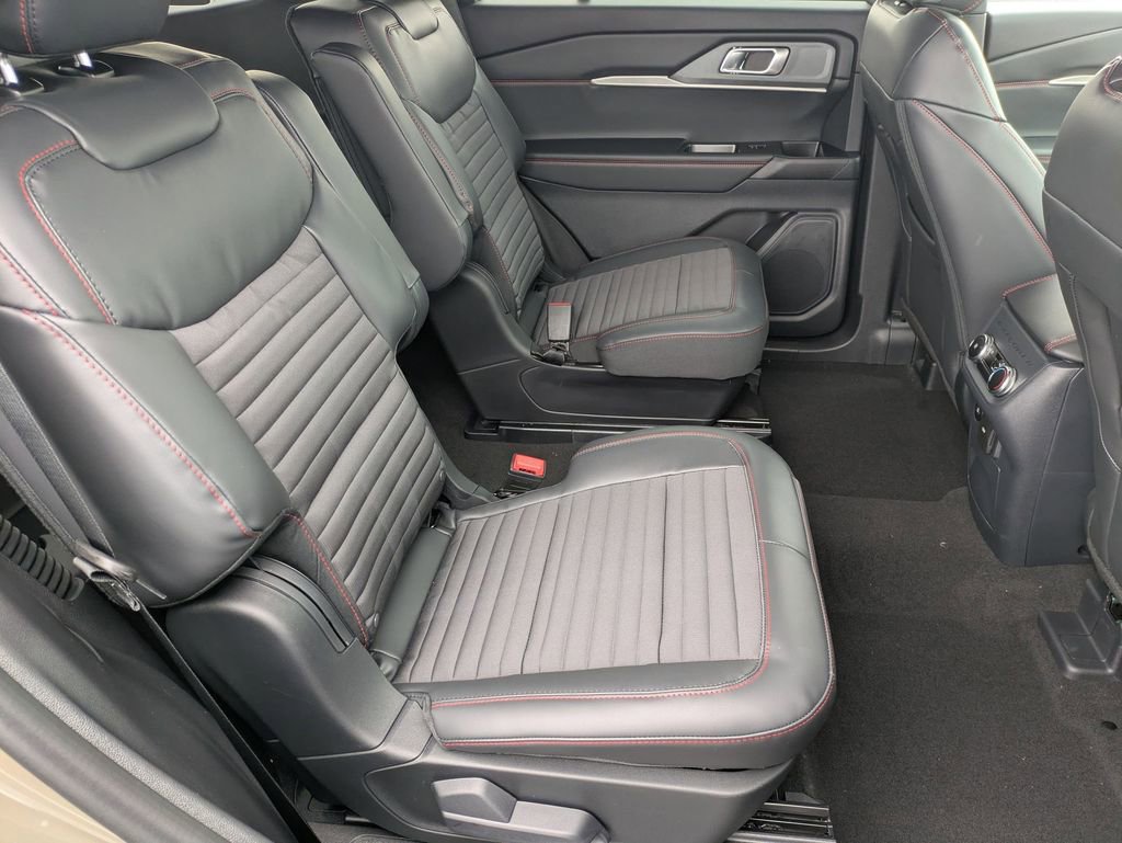 New 2026 Ford Explorer ST-Line image 27