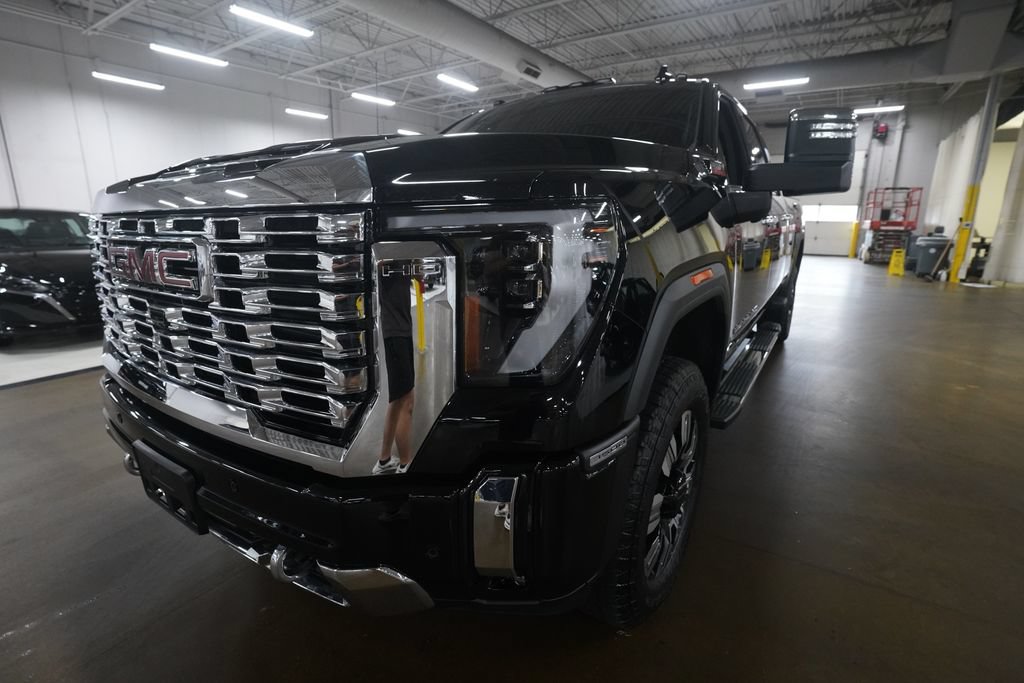 Used 2026 GMC Sierra 3500 Denali AWD/4WD image 22