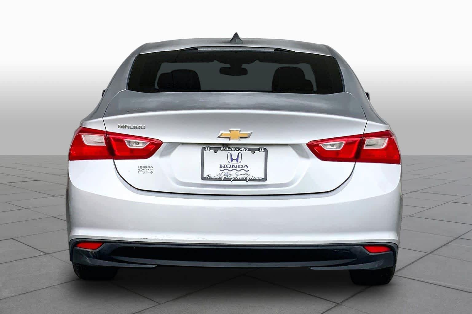Used 2017 Chevrolet Malibu LS FWD image 5