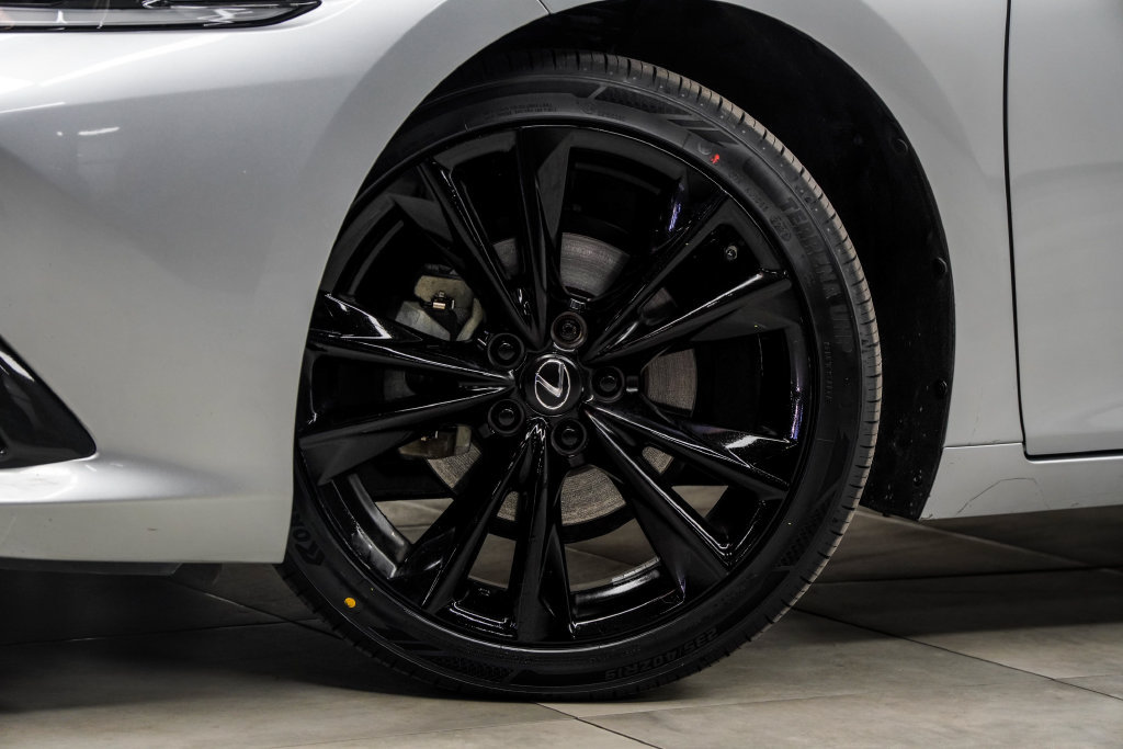 Used 2023 Lexus ES 350 F Sport w/ Accessory Package (Z2) FWD image 4