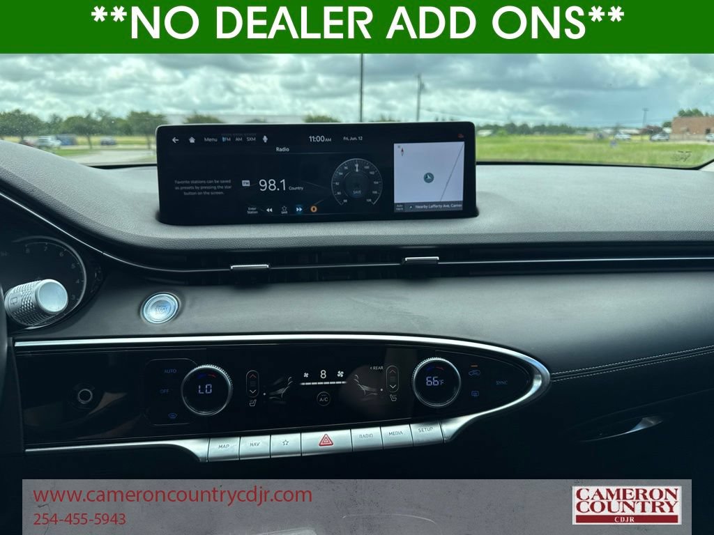 Used 2025 Genesis GV70 2.5T AWD/4WD image 10