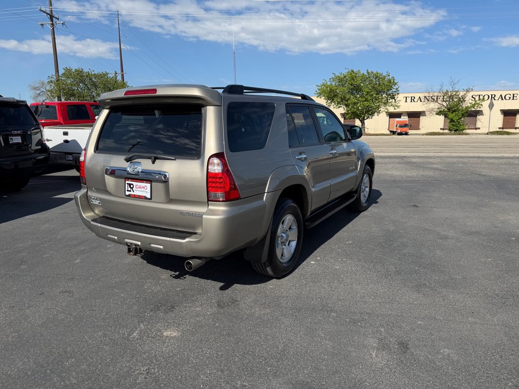 Used 2008 Toyota 4Runner SR5 AWD/4WD image 5