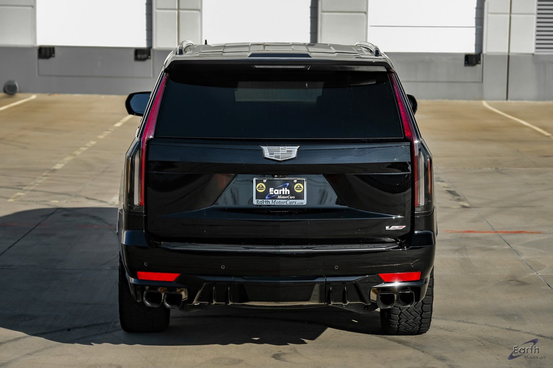 Used 2023 Cadillac Escalade V AWD/4WD image 13
