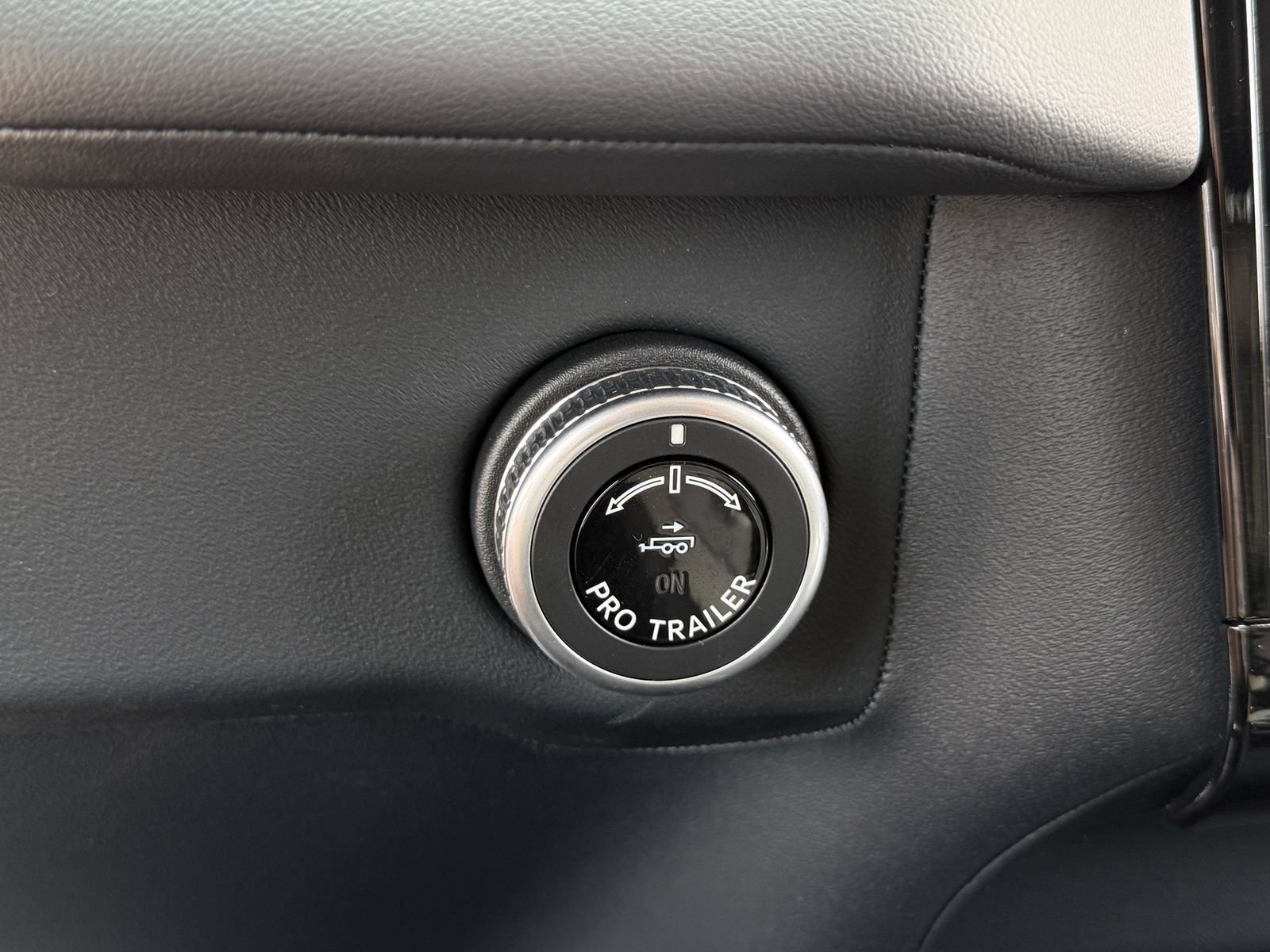 New 2027 Lincoln Navigator Premiere AWD/4WD image 35