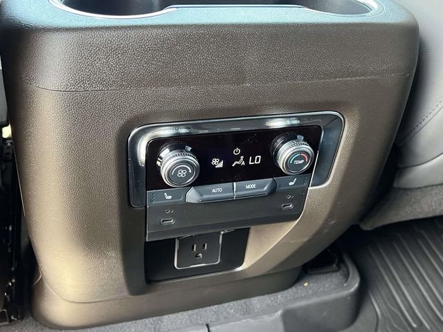 Used 2026 GMC Yukon XL Elevation AWD/4WD image 17