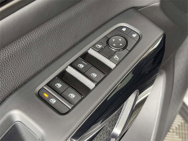 Used 2025 Nissan Pathfinder S image 18