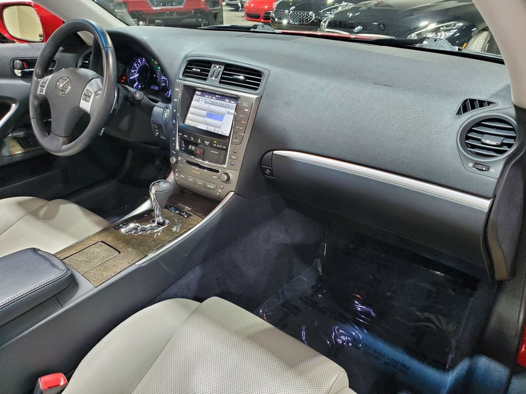 Used 2012 Lexus IS 350C w/ Luxury Pkg RWD image 15