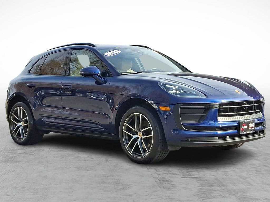 Used 2022 Porsche Macan image 3