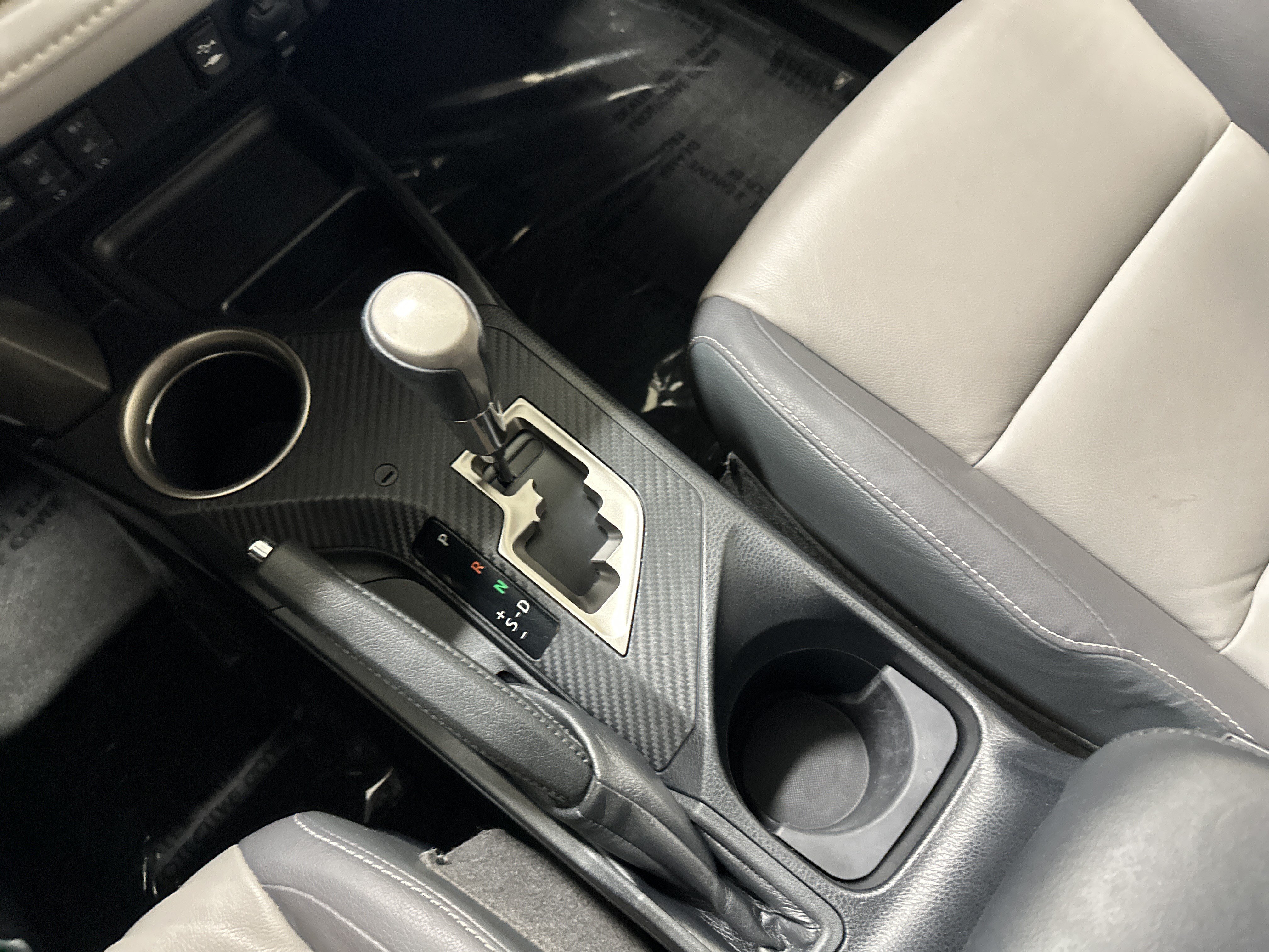 Used 2015 Toyota RAV4 Limited AWD/4WD image 28
