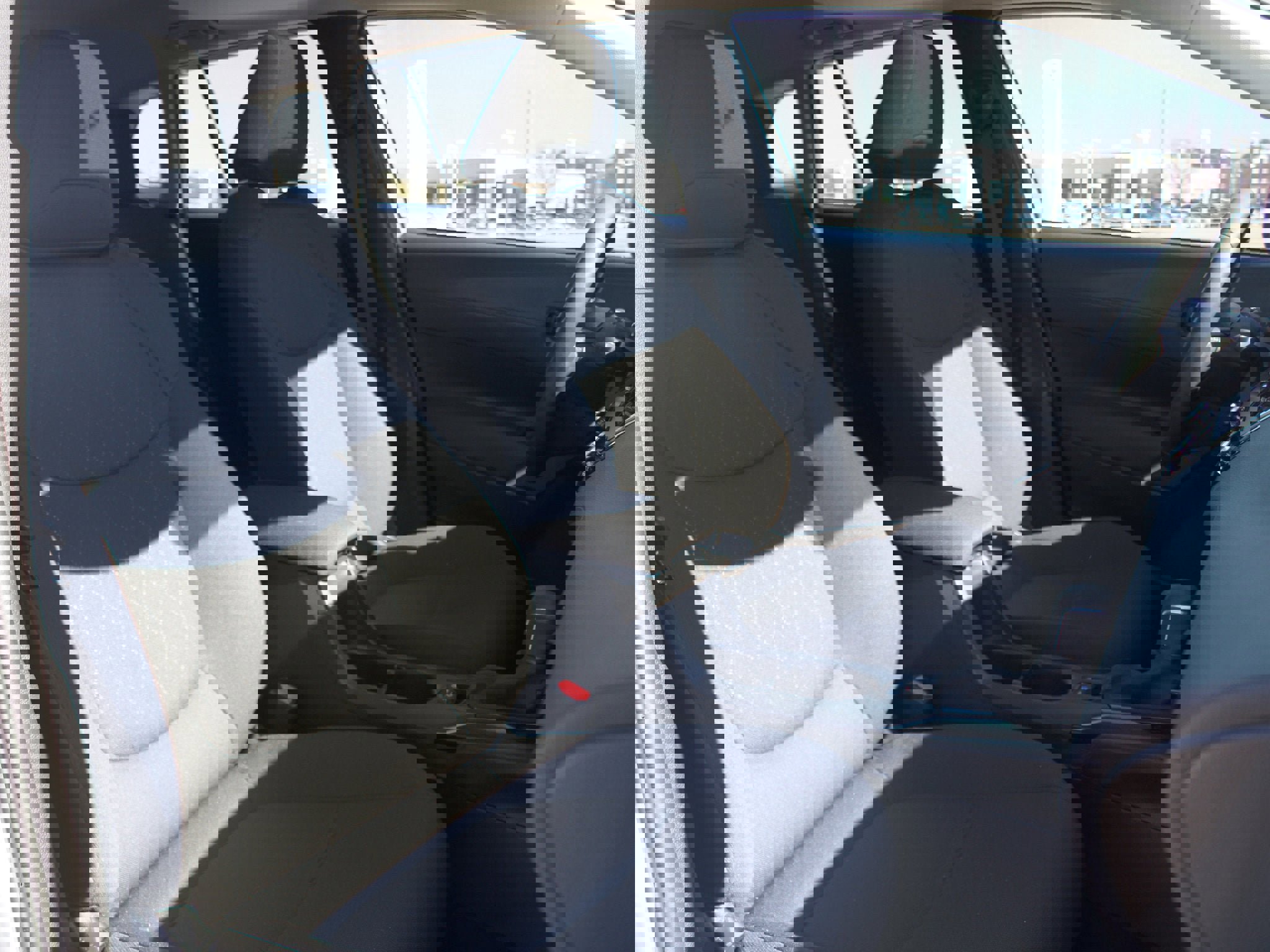 Used 2025 Toyota Corolla Cross LE image 22